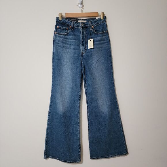 Levi's Denim - NWT $98 Levis Womens Ribcage Bell Wide Leg Super High Rise Jeans Blue Size 29/32
